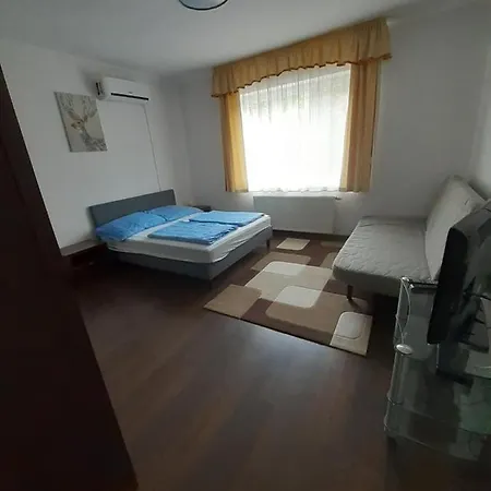 Polonia Apartmán *